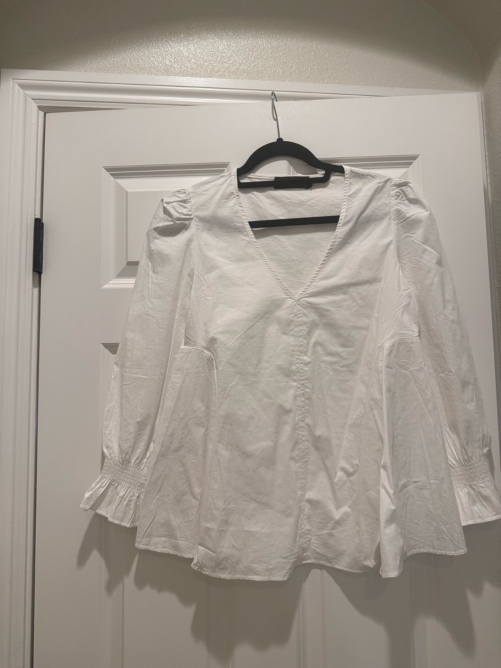 Tuckernuck Pomander Place White V-Neck Puff Sleeve Tunic Top